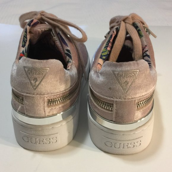 GUESS NEW WITH TAGS PLATFORM RUNNER - Picture 2 of 4